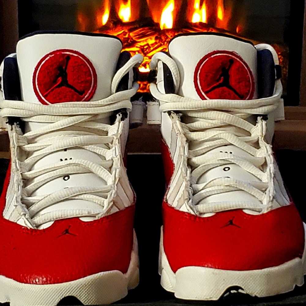 Boys size 4 jordan six rings retro